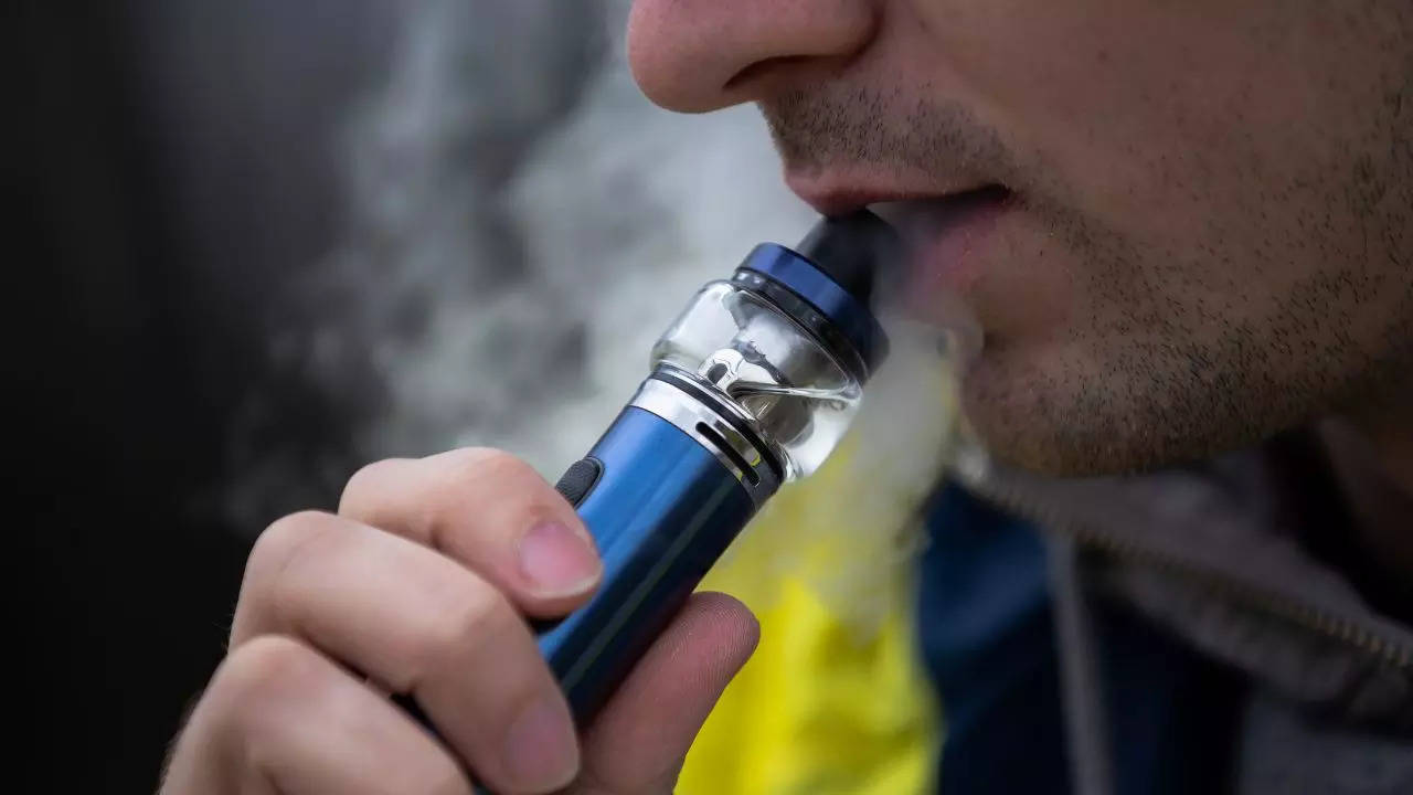 Vaping And Lung Health Study Finds Nicotine Free Vapes Too Pose