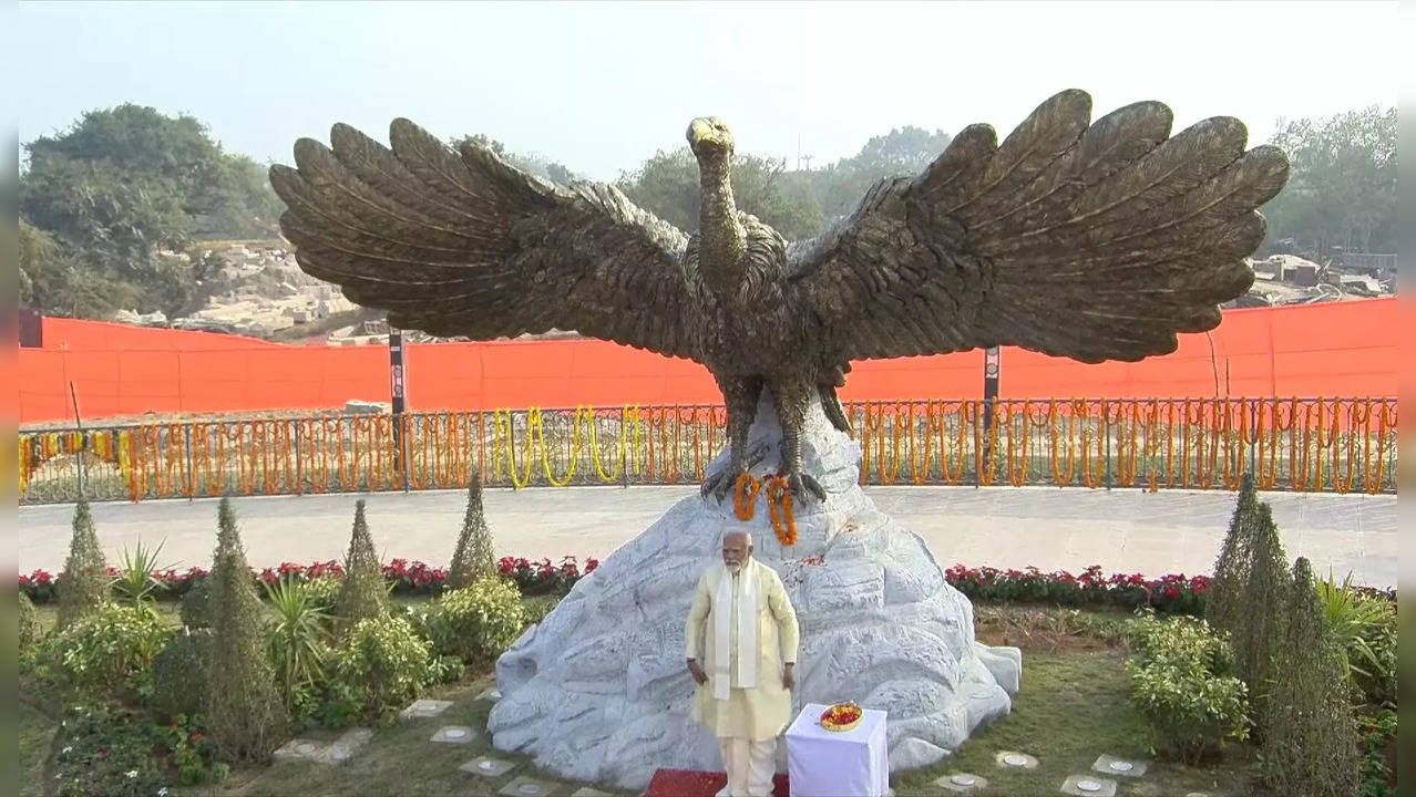 PM Modi Unveiled 'Jatayu' Statue At Ayodhya Ram Temple Premises