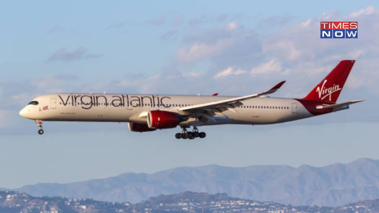 New York Bound Flight Cancelled Minutes Before Take-Off After Passenger Spots Missing Bolts On Wing