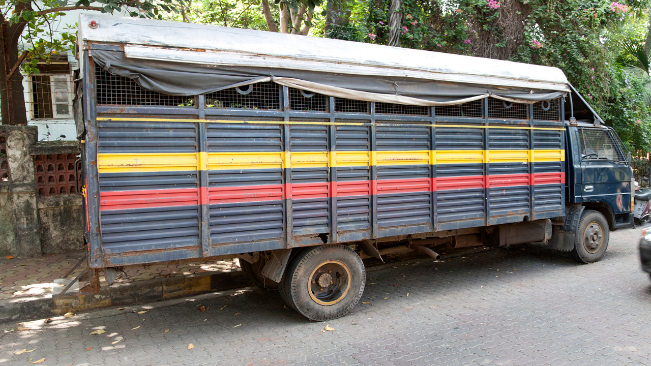 Clash Erupts Between Two Groups in Mumbai's Gol Deol Area During Ram Mandir Inauguration