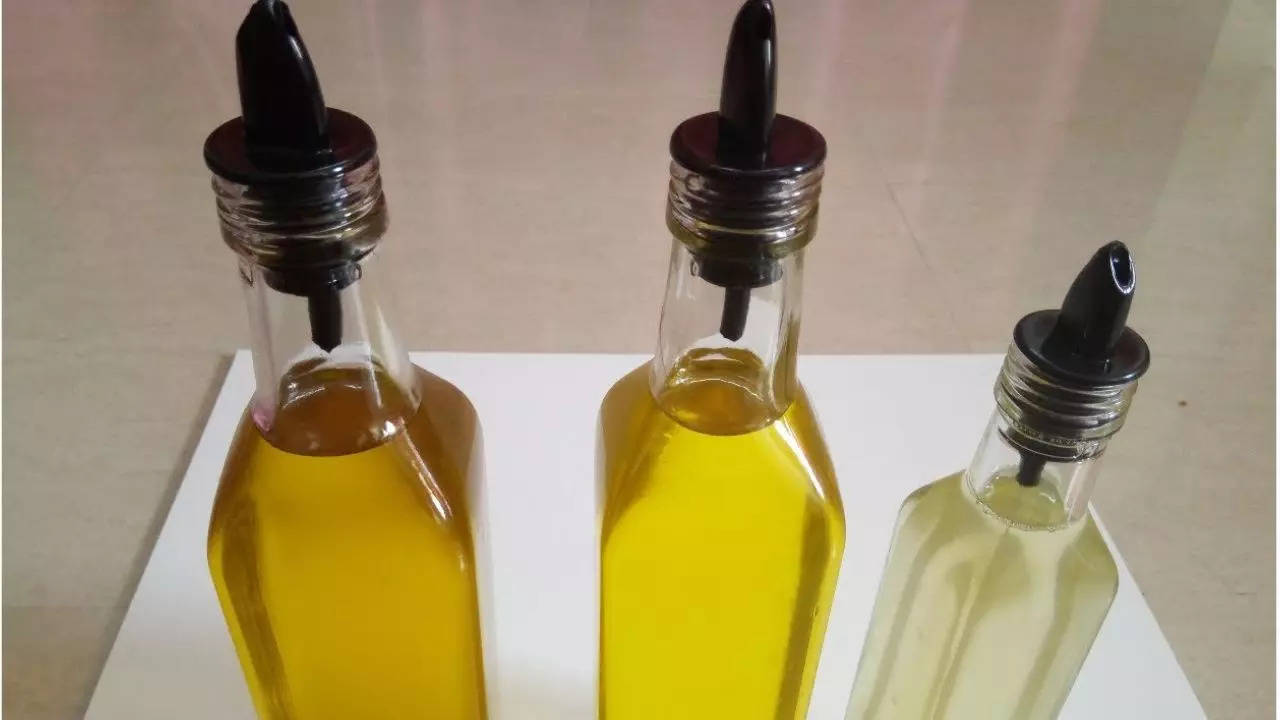 oil-dispenser-bottle-cleaning-tips-how-to-clean-oil-dispenser-bottle