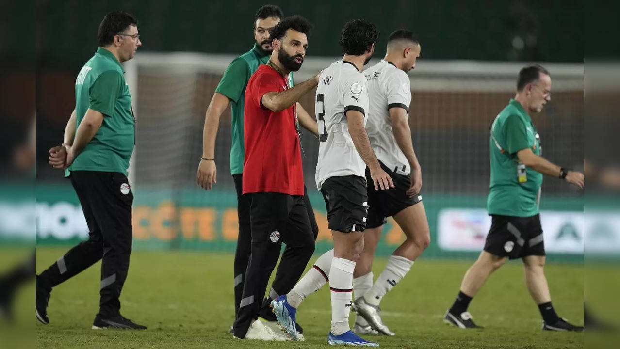 Mohamed Salah has 'proper tear' in hamstring