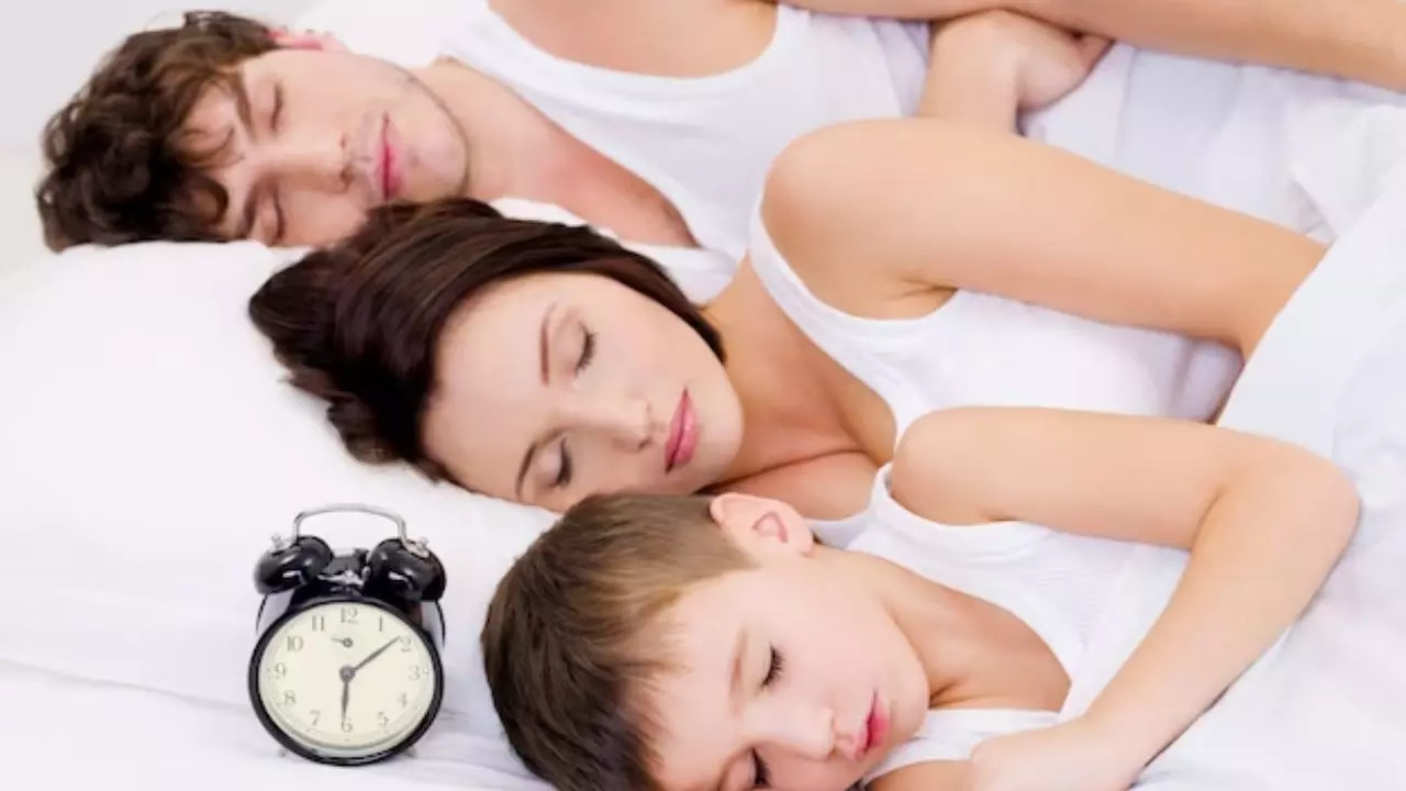 Co-Sleeping With Your Children: Pros And Cons Decoded