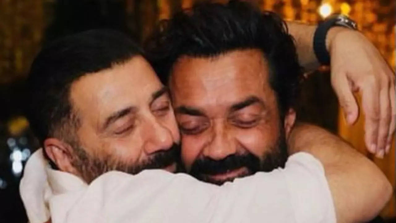 Sunny Deol wishes 'Lil Lord Bobby' on his birthday