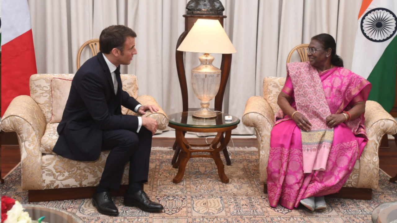 French President Emmanuel Macron in talks with President of India Droupadi Murmu at the Rashtrapati Bhawan, New Delhi. Pic Credit: X (Twitter) (President of India)