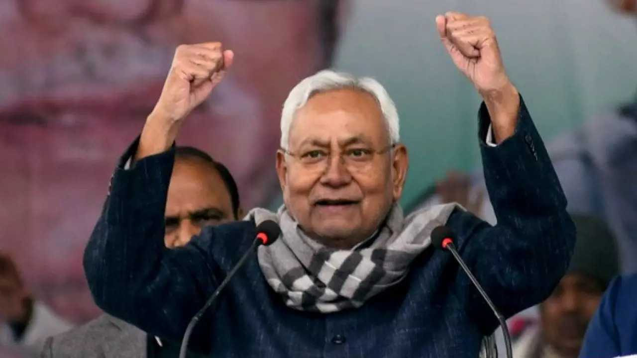 Nitish Kumar Tenders Resignation, Likely To Join NDA