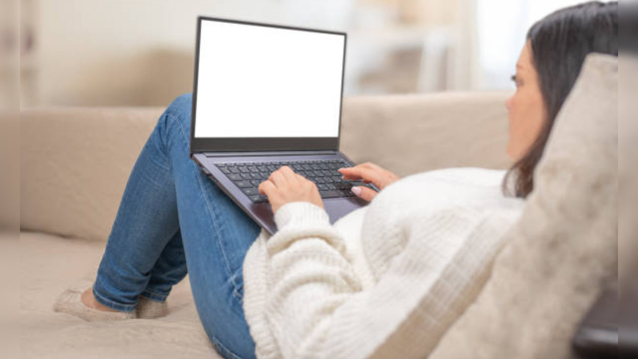 placing a laptop on the lap causes serious fertility problems