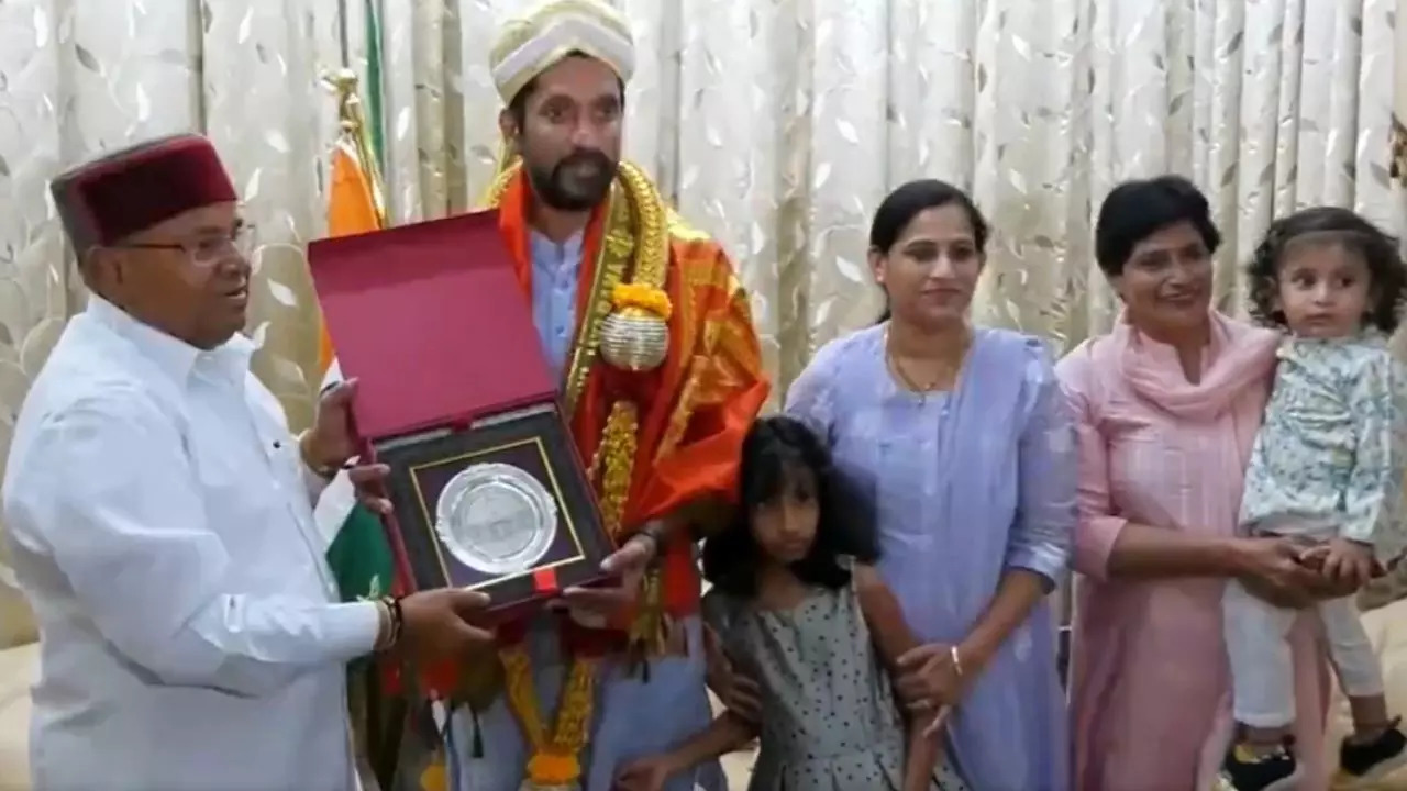 Arun Yogiraj felicitated by Karnataka Governor