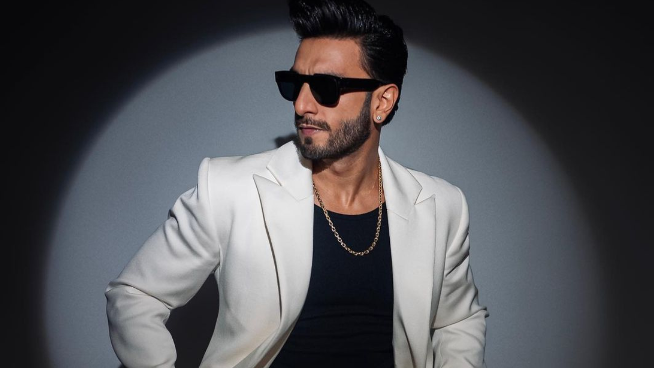 Ranveer Singh Has An Entire Year Of  Free Dates After Baiju Bawra Is Put Aside