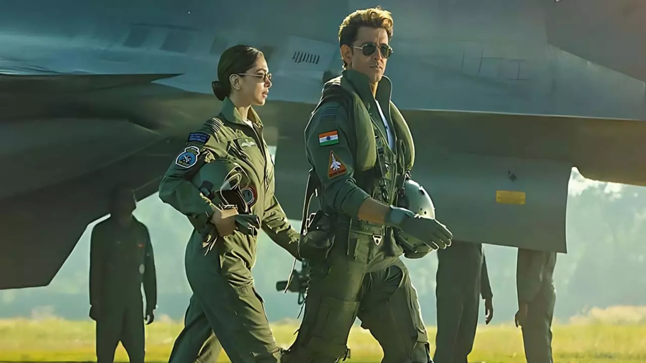 Fighter Box Office Collection Day 5: Hrithik Roshan, Deepika Padukone Film FAILS First Monday Test