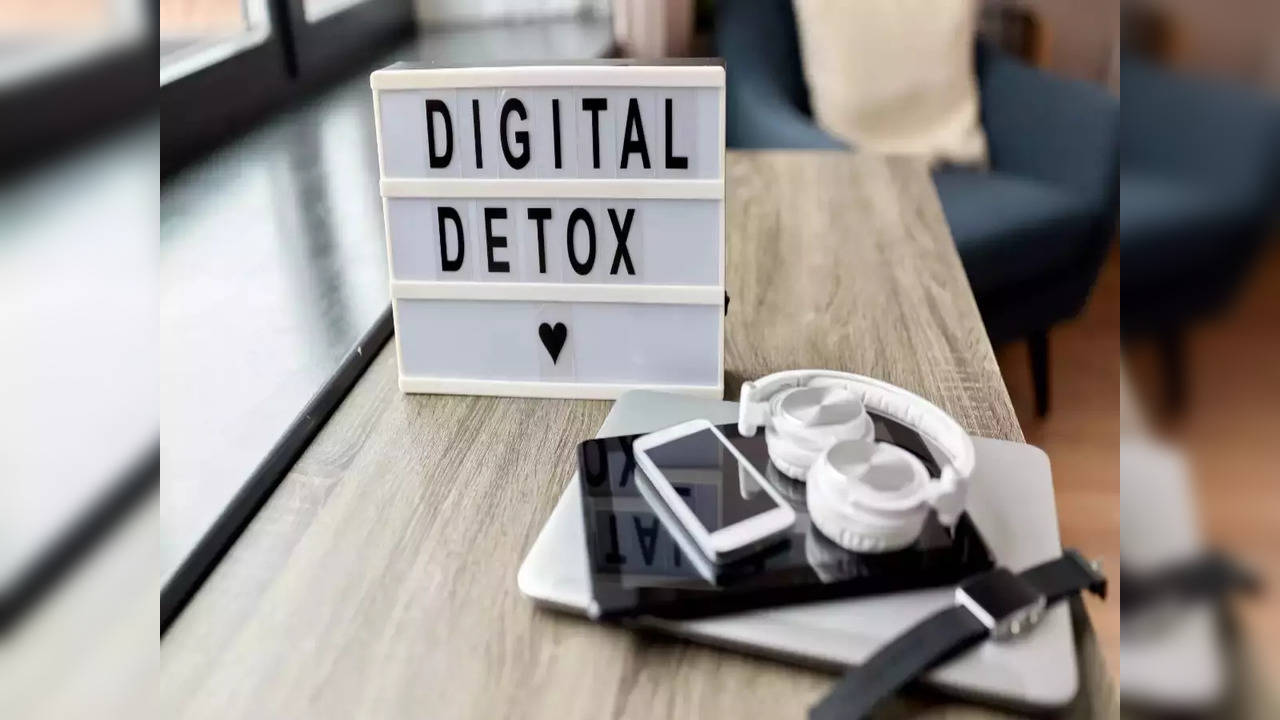 digital detox important for mental health know the easy tips