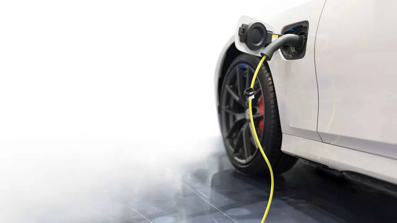 PSU Boost! EV Charger Maker Servotech Bags Rs 120 Crore Order from Govt-owned Bharat Petroleum