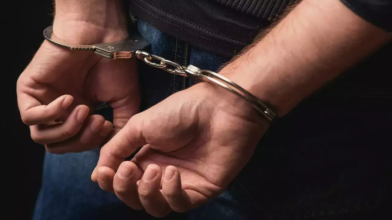 2 Held For Manufacturing Meth At Greater Noida Apartment