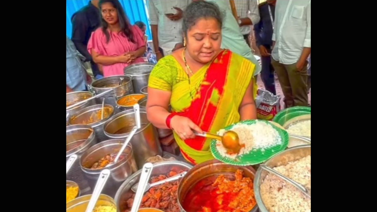 Kumari Aunty Food Stall