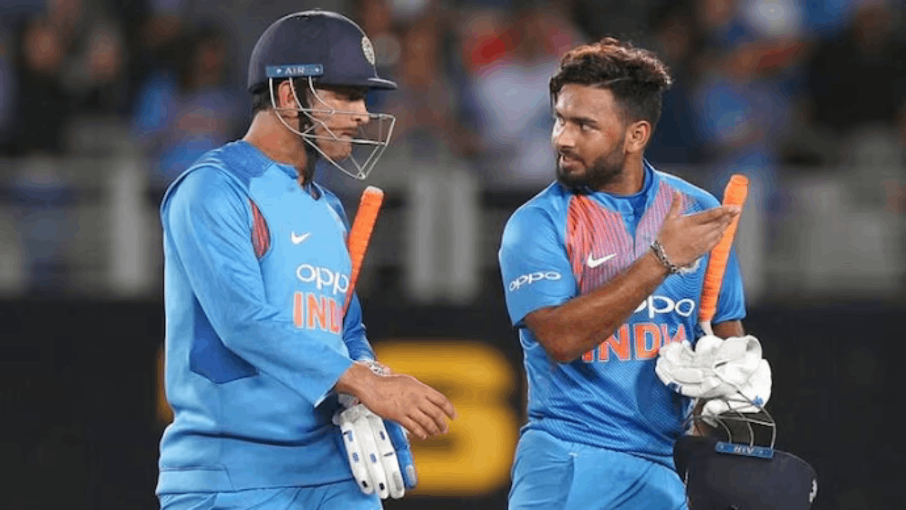 RIshabh Pant MS Dhoni