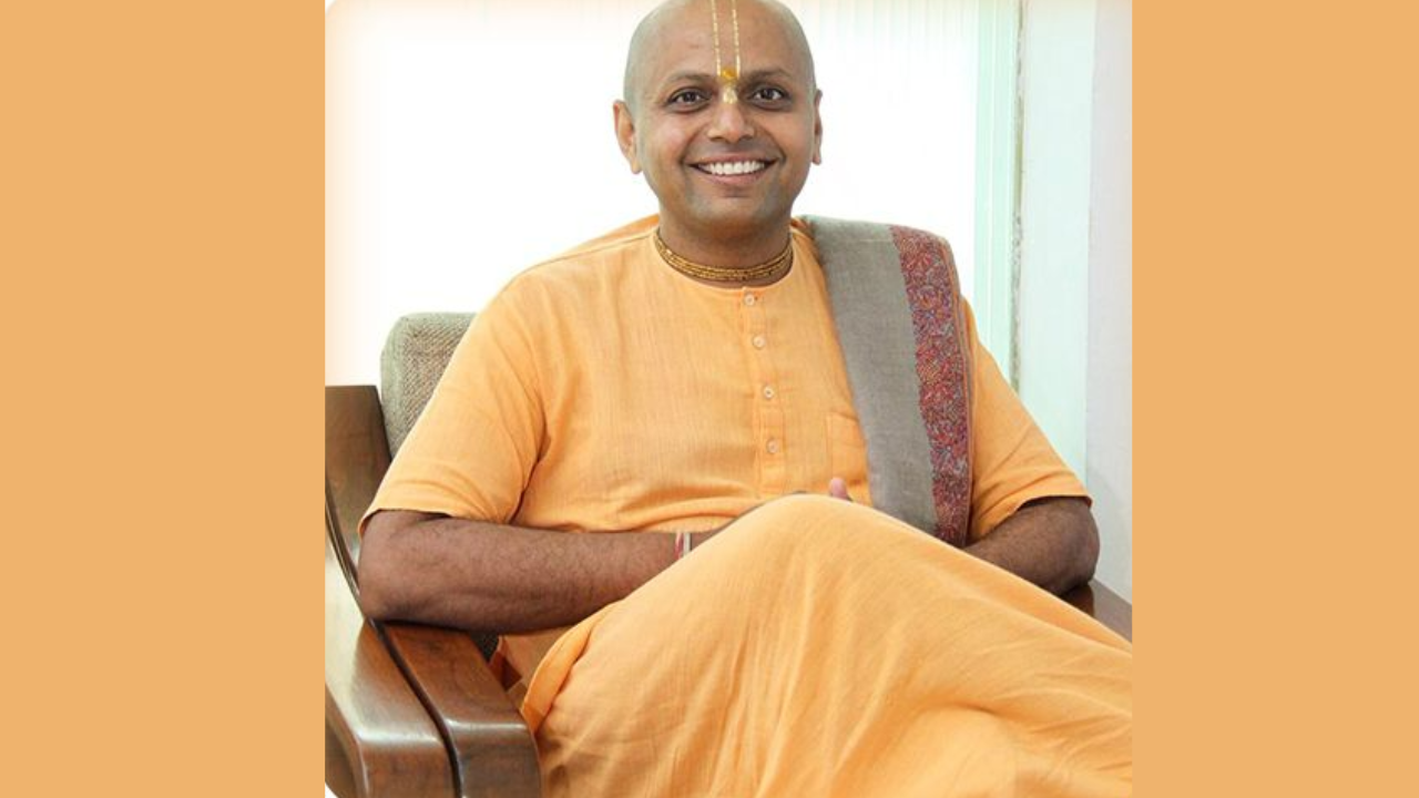 Keep these 10 wise teachings of Gaur Gopal Das in mind to transform your life. Pic Credit: YouTube