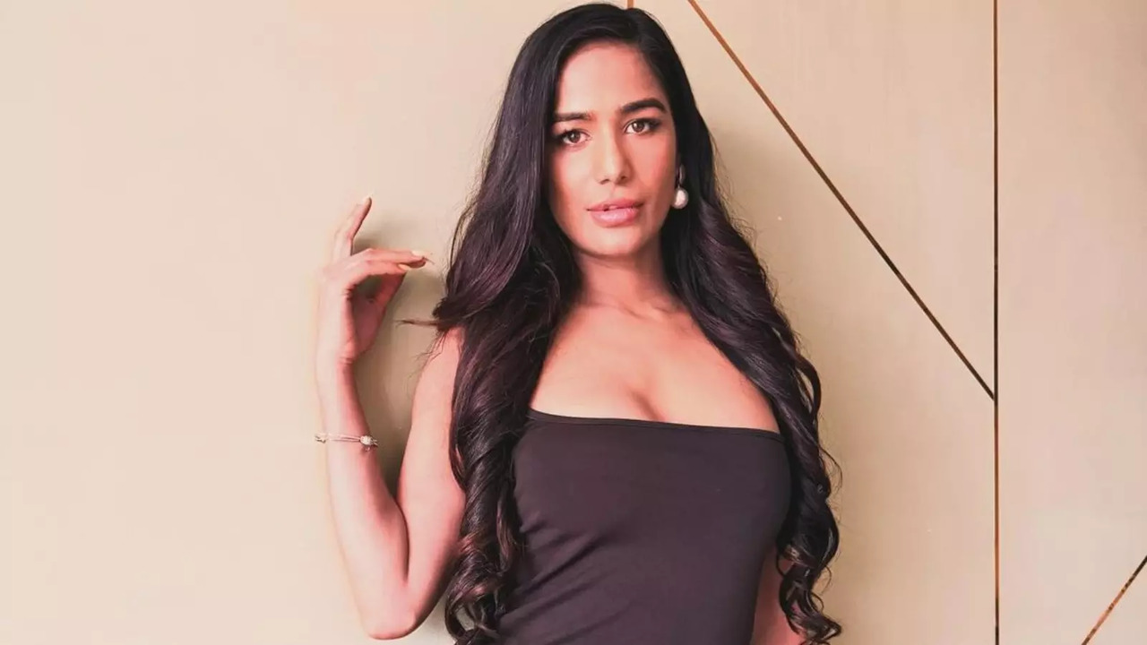 Poonam Pandey's Controversies