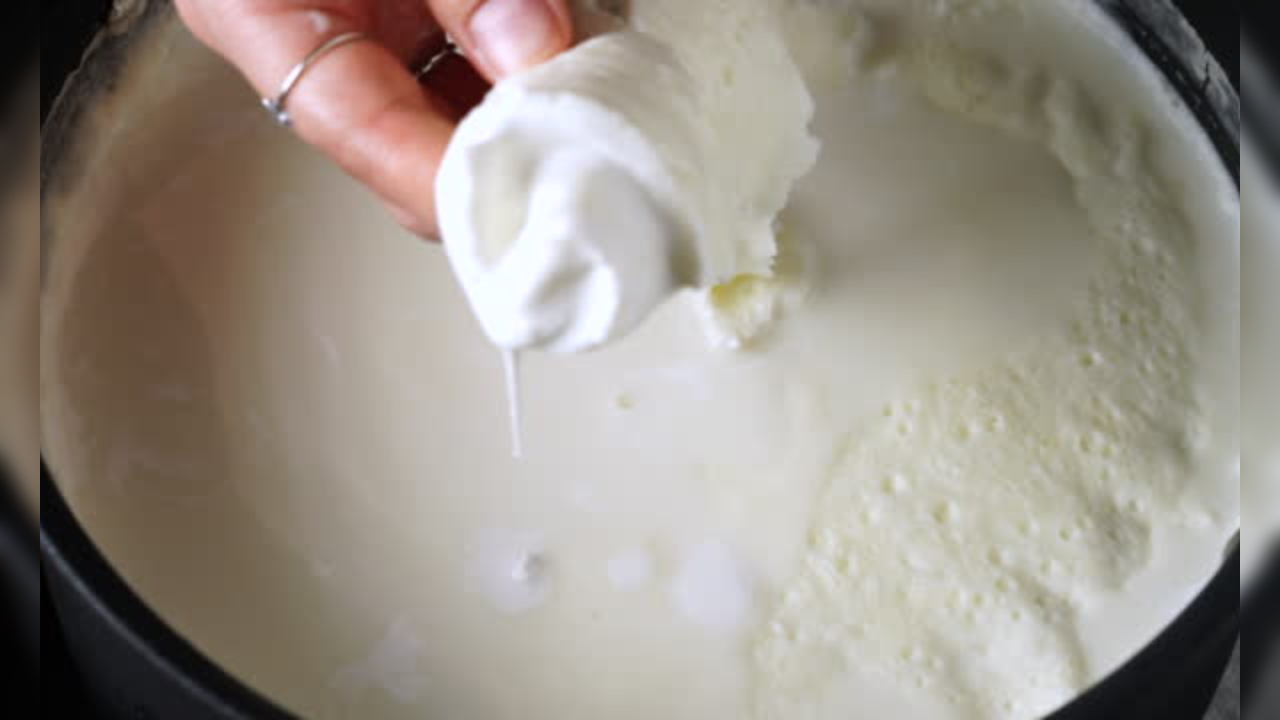 Recipe of Thick Milk Cream दुधावर घट्ट साय येण्यासाठी फॉलो करा या