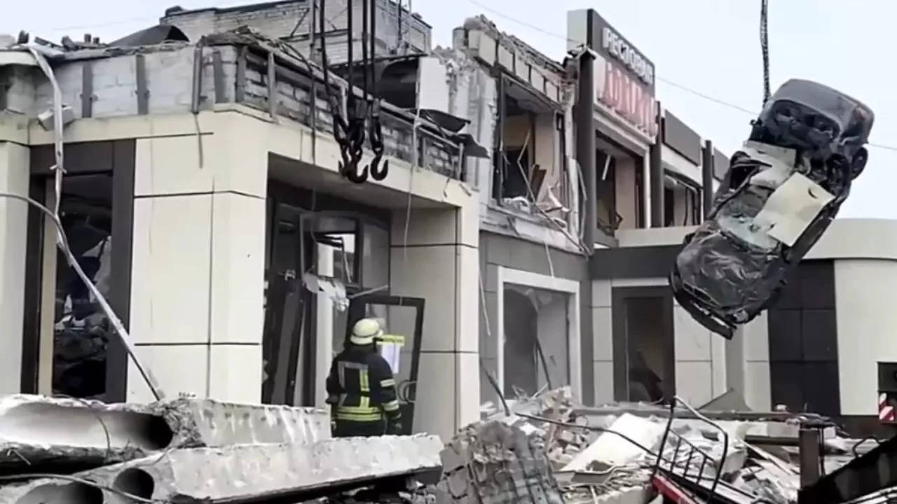 Russia Ukraine shelling bakery