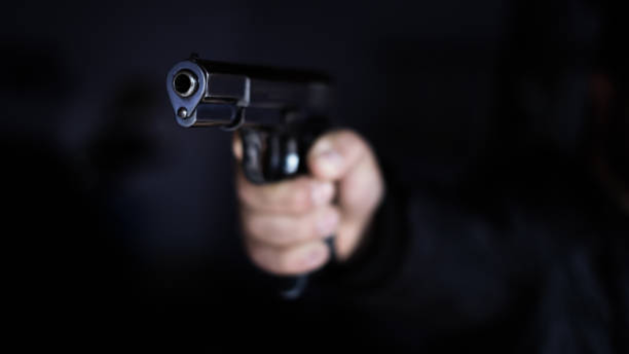 13-year-old shoots elderly man for legroom in bus.