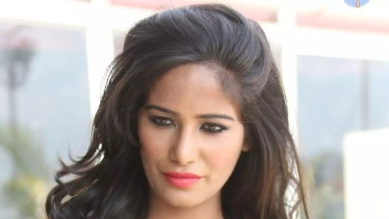 Poonam Pandey Defends Herself After Faking Her Death: 'Kill Me, Crucify Me But...'