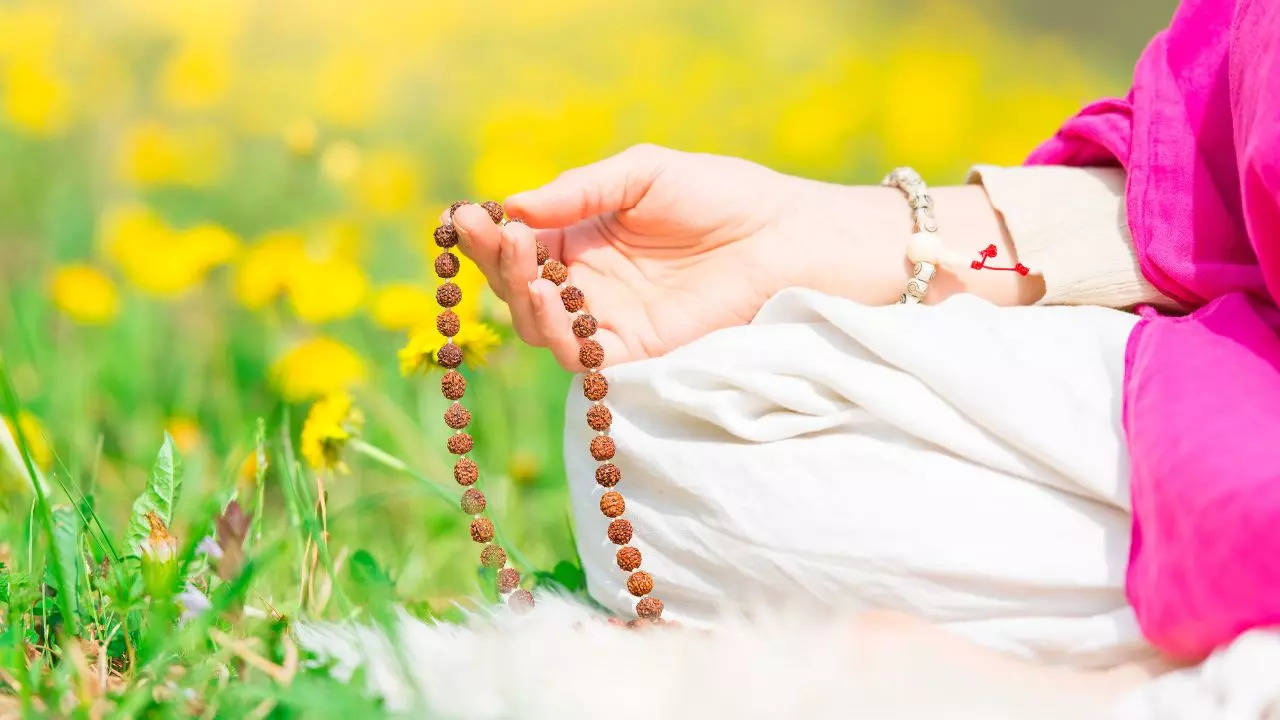 Mala Beads In Meditation: The Power Of Mala Beads In Meditation And  Spirituality