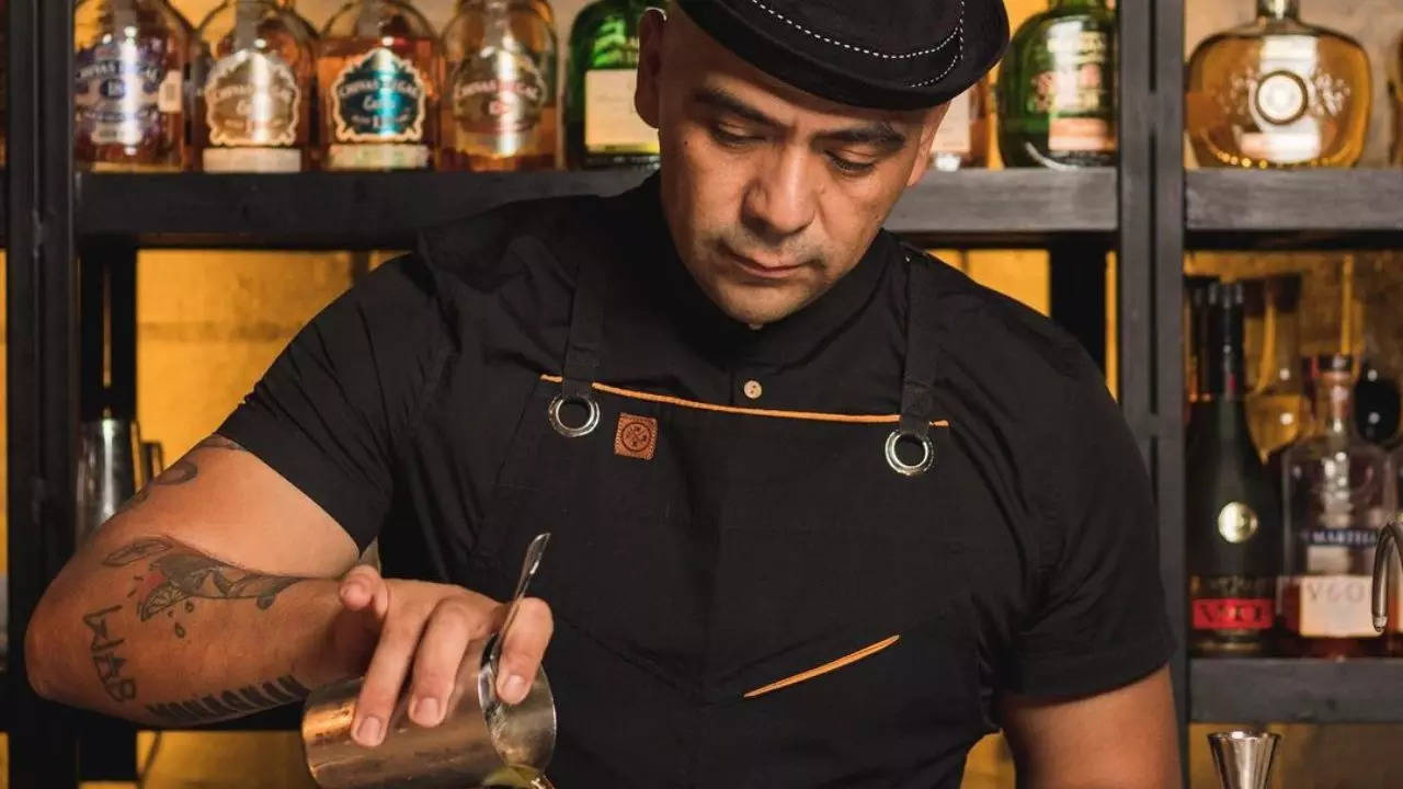 Professional Mixologist Joshua Monaghan