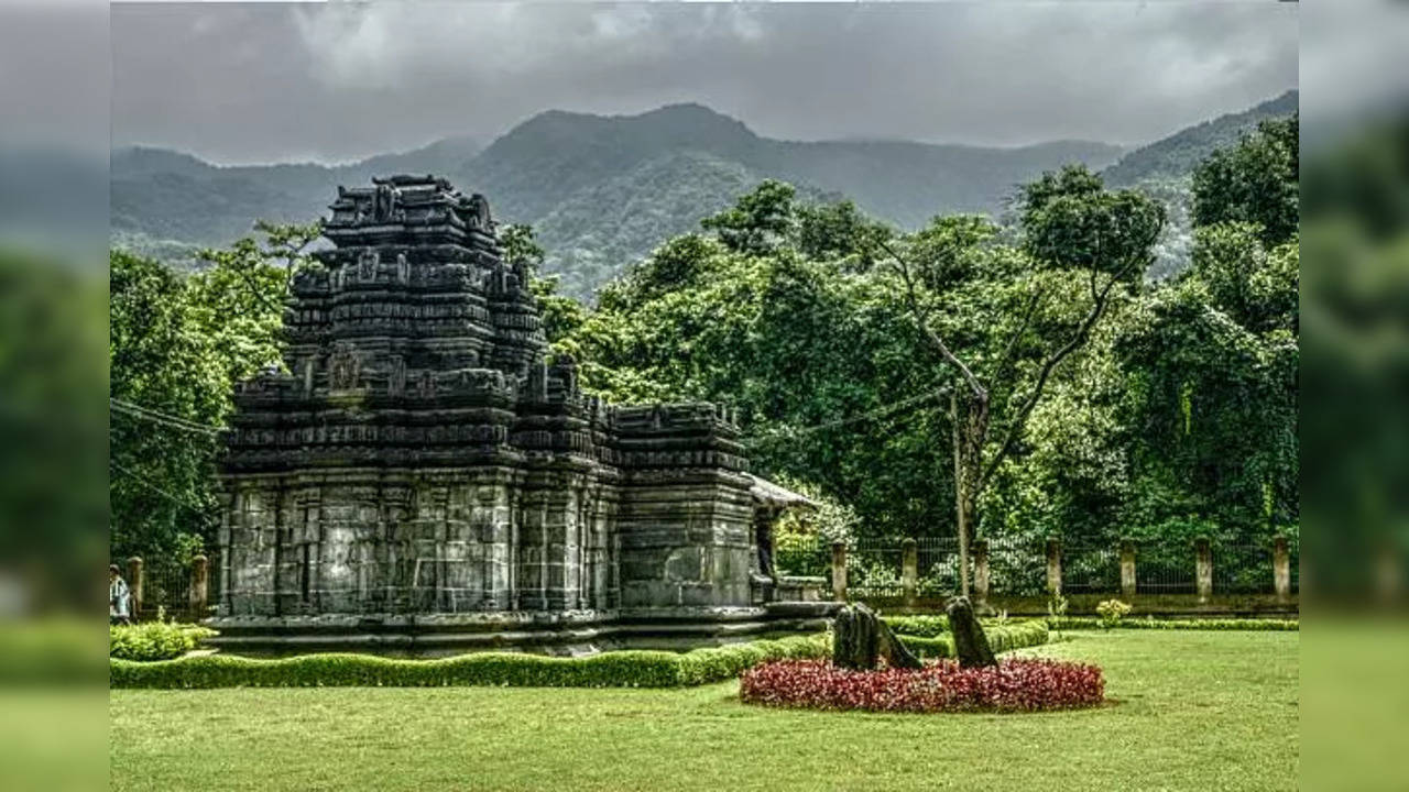 Tambdi Surla Mahadev Mandir, Goa