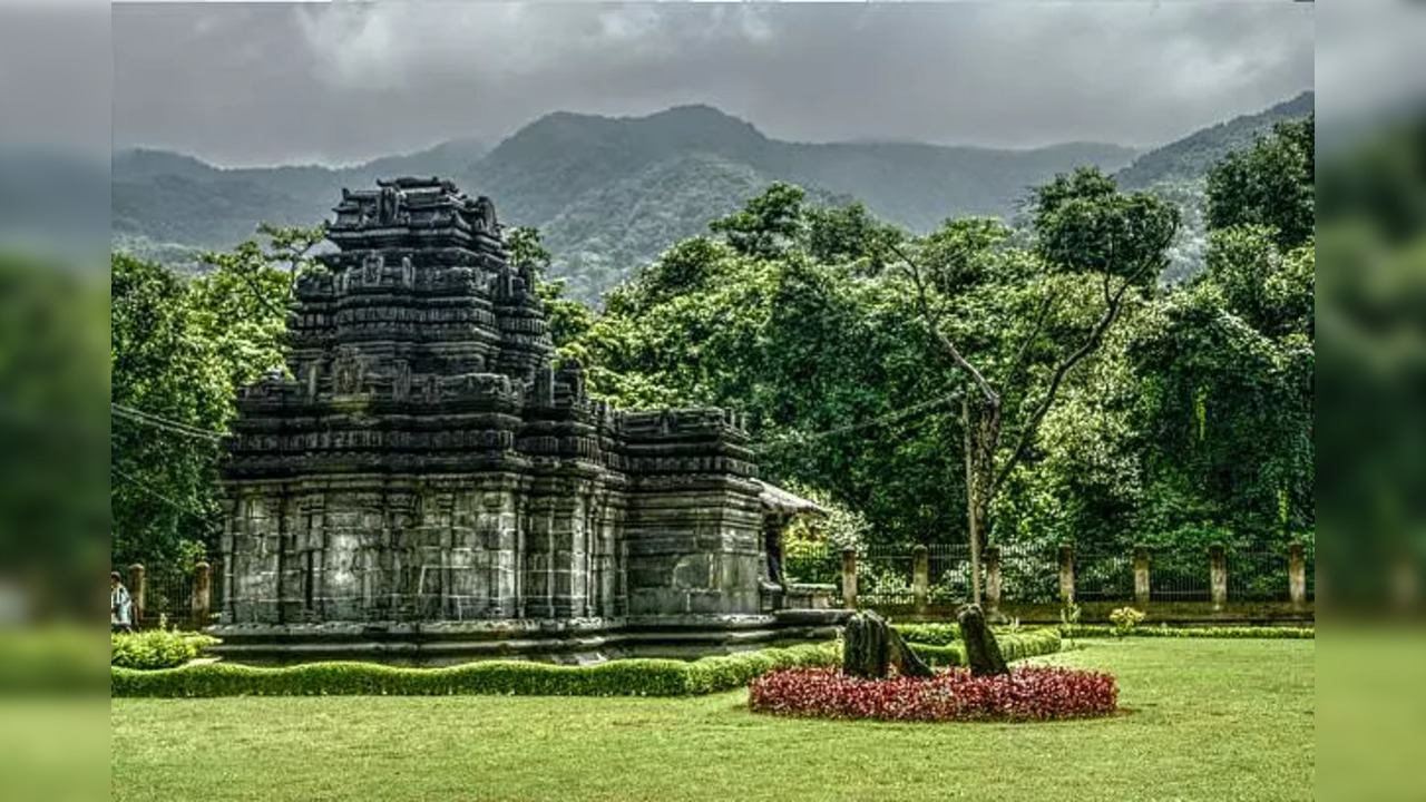 Tambdi Surla Mahadev Mandir, Goa