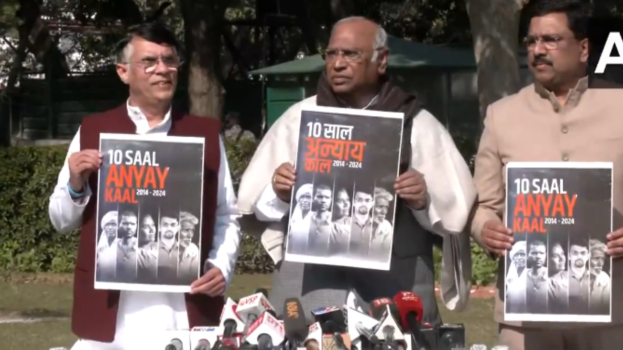 Congress Releases 'Black Paper' Against Modi Govt | Times Now