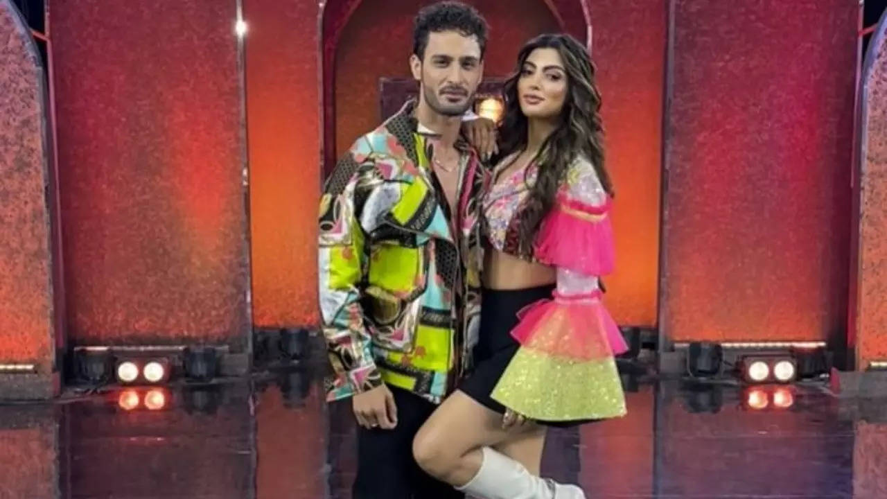 Umar Riaz, Akanksha Puri Take On Hosting Duties For Modelling Reality Show