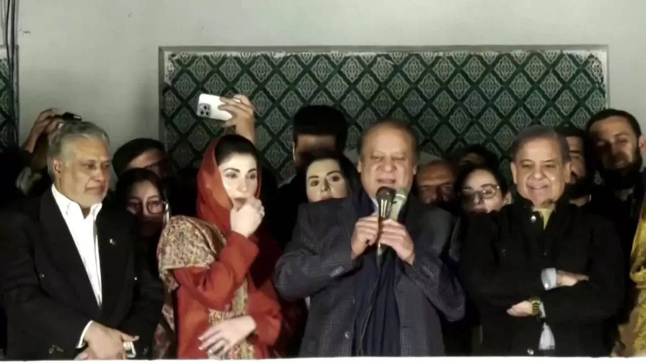 Nawaz Sharif declares victory in Pak polls.