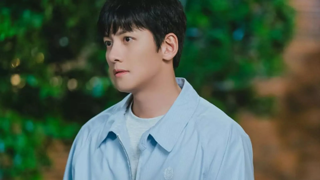 Ji Chang Wook's Agency Issues Apology Letter After Indoor Smoking Incident On Set