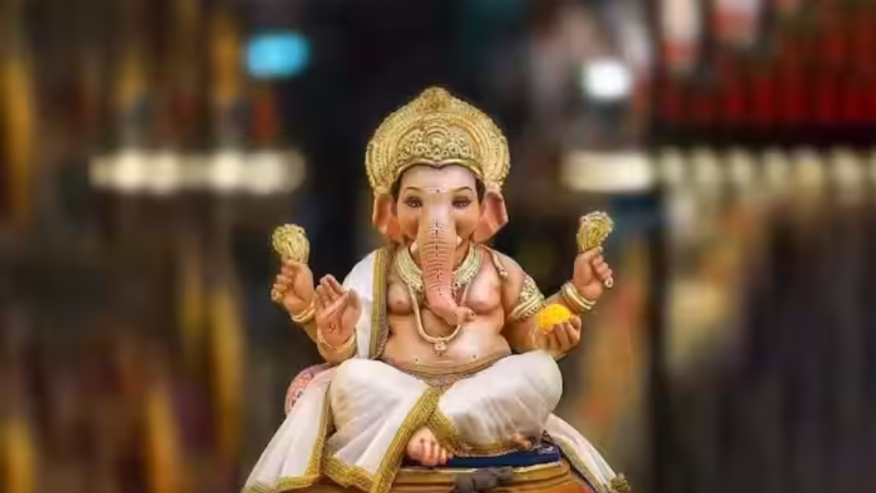 ganesh jayanti 2024 know atharvashirsha mantras ganapati 108 name aarti