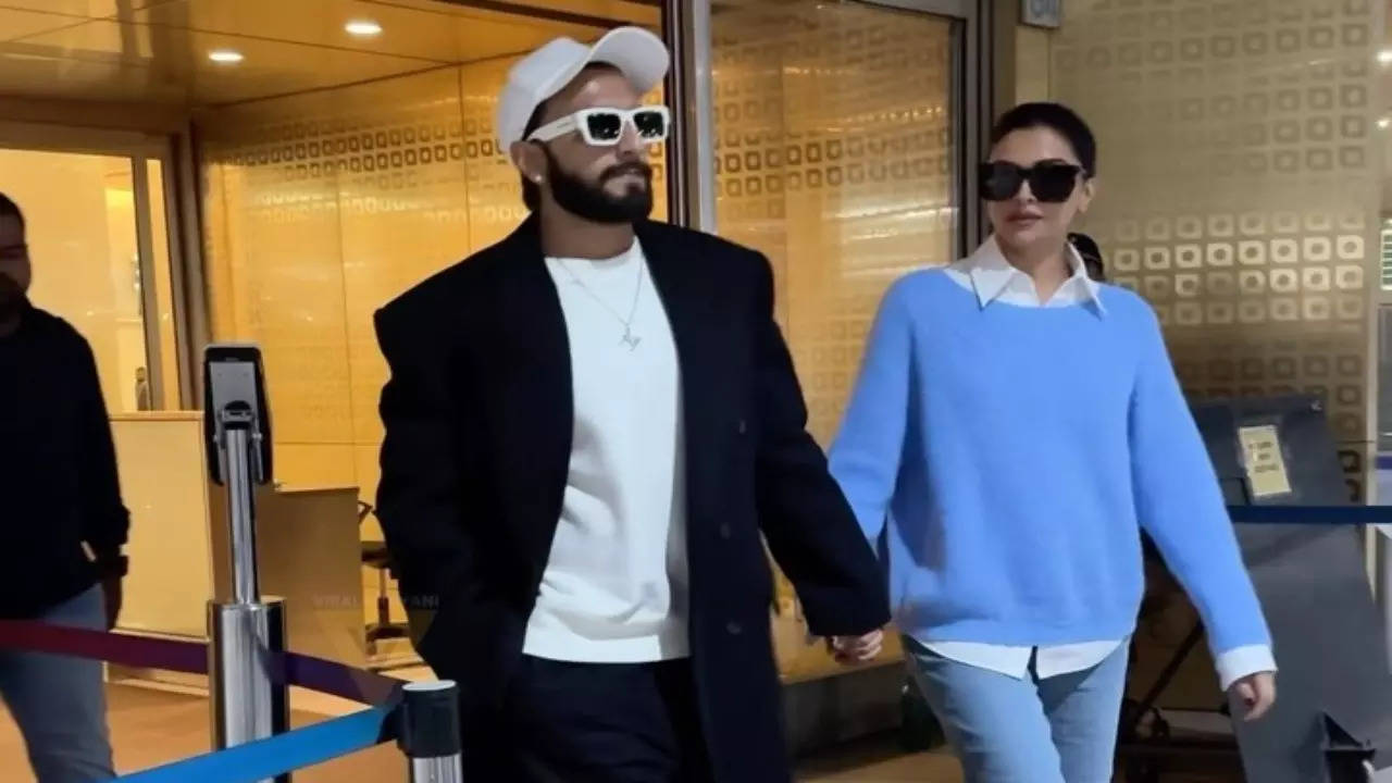 Deepika Padukone, Ranveer Singh Walk Out Hand In Hand At Airport, Shell Out Major Couple Goals