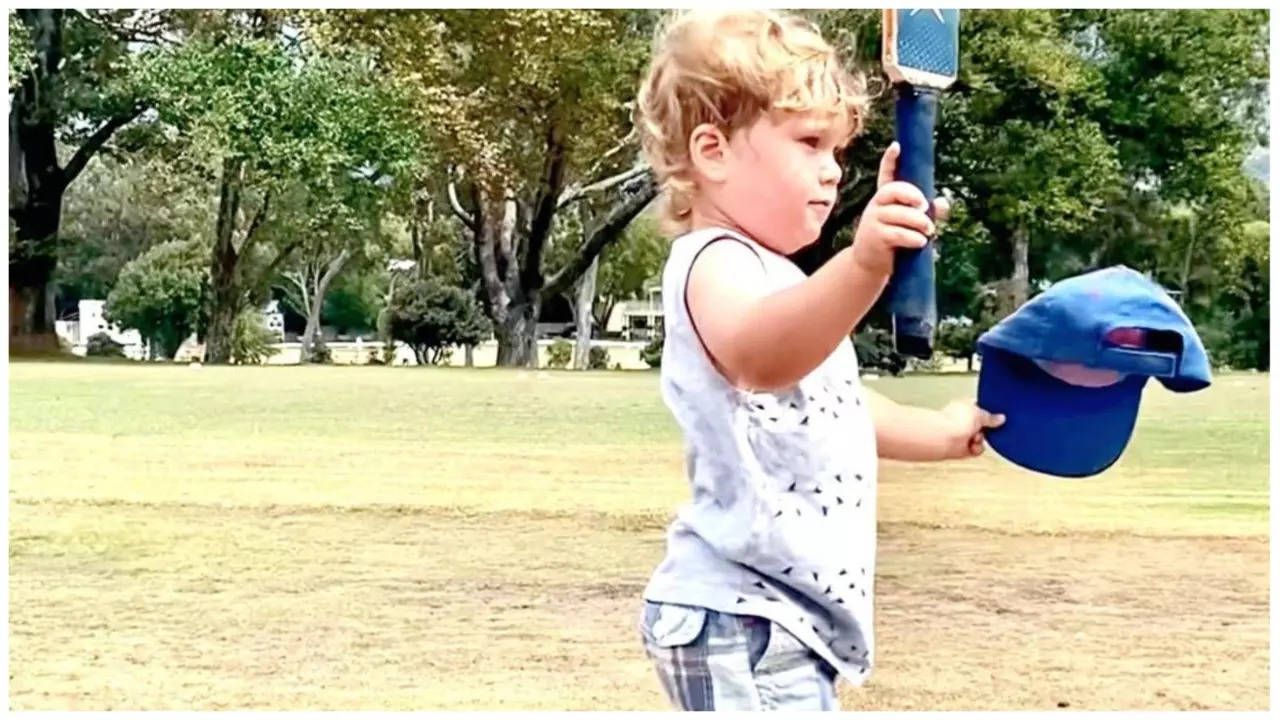 Australian Kid Flaunts Batting Prowess Following U19 Team’s World Cup Victory Over India- WATCH