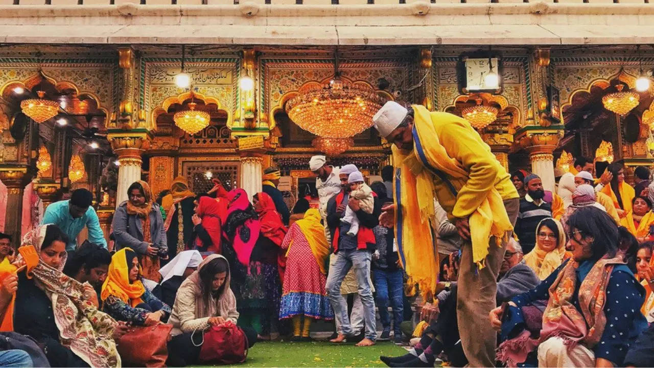 Basant Panchami 2024: Delhi's Hazrat Nizamuddin Dargah And The Story Of ...