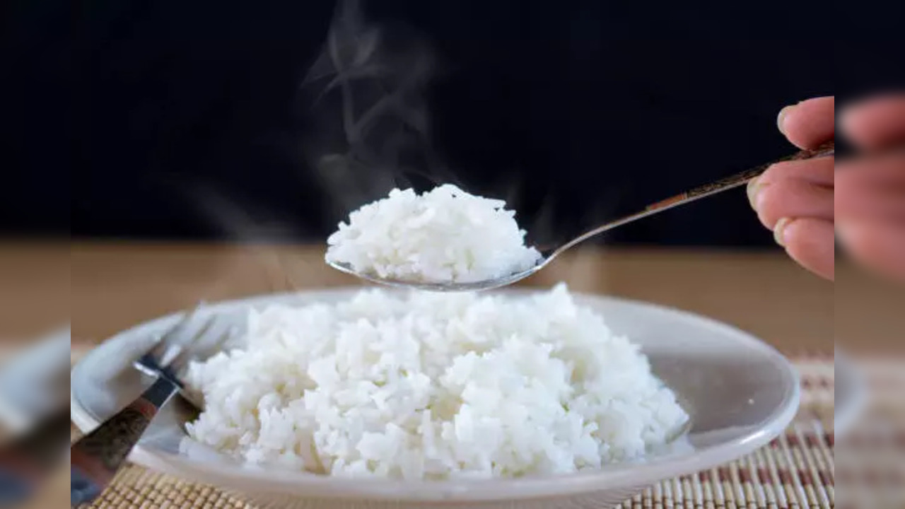 eating rice