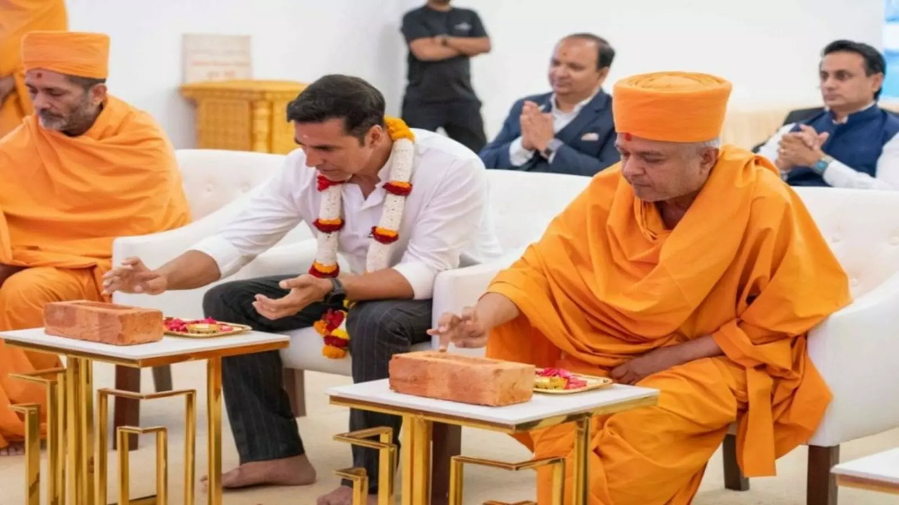 Akshay Kumar Makes Up For Missing Ram Mandir Consecration By Attending BAPS Hindu Temple Inauguration In UAE