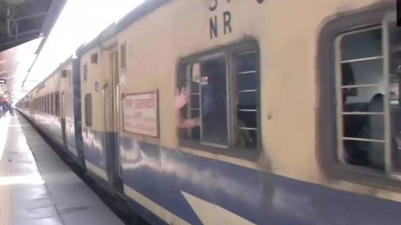 Mumbai to Ahmedabad 30 Mins Faster From March; Vande Bharat, Shatabdi Trains May Run Faster