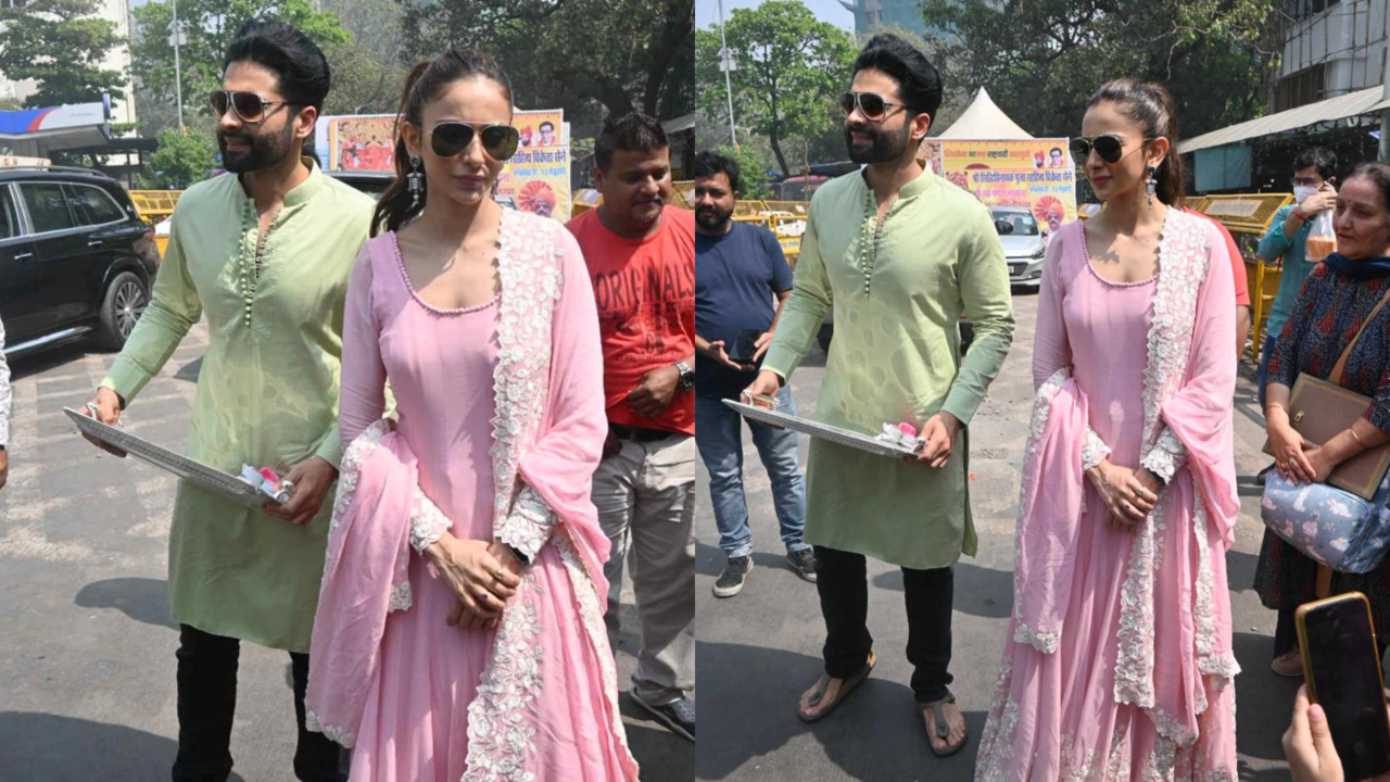 Rakul Preet Singh, Jackky Bhagnani Exude Ethnic Charm As They Seek Blessings At Siddhivinayak Ahead Of Goa Wedding. WATCH