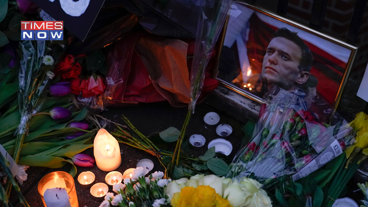 Russia Hands Over Jail Terms To People Mourning Alexei Navalny's Death, 400 Detained