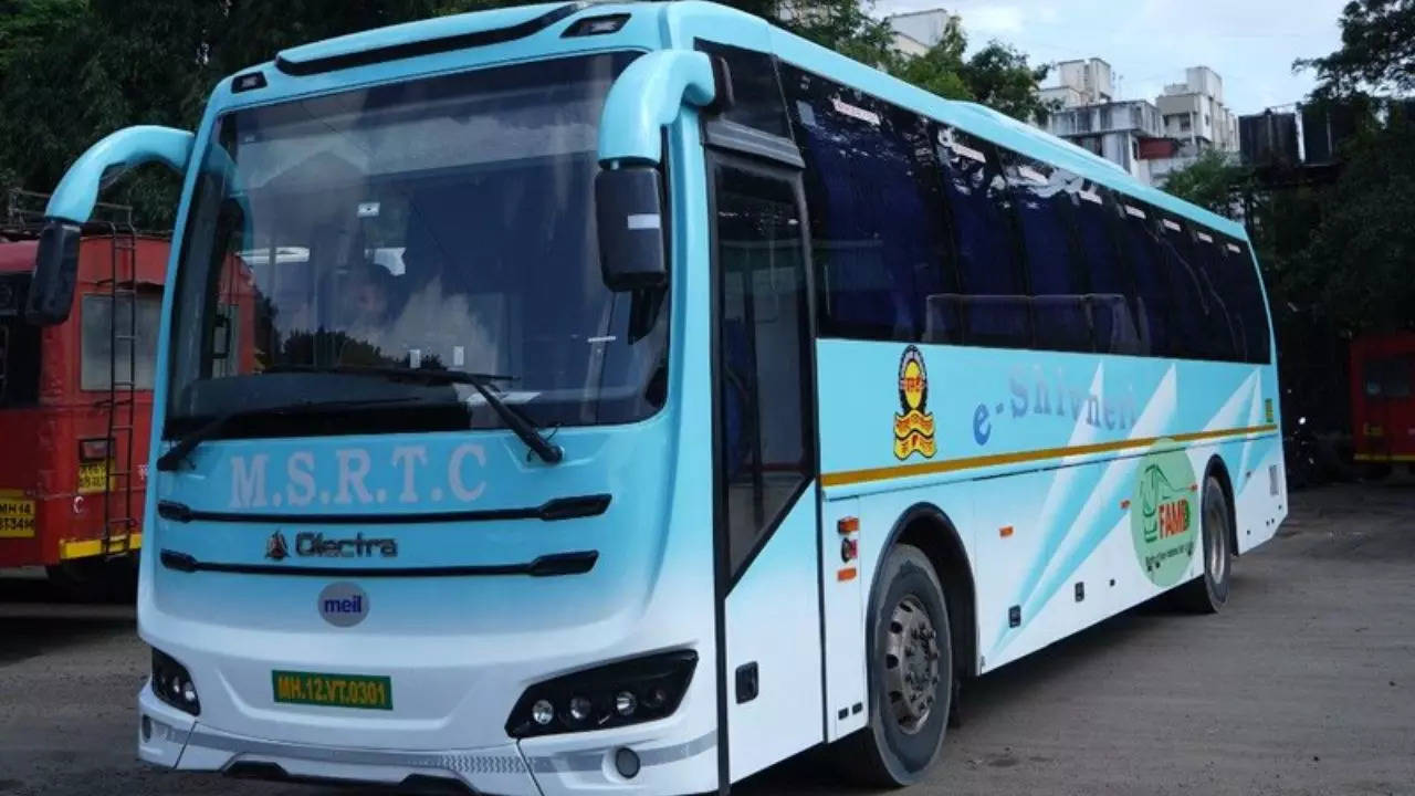 MSRTC Pune-Mumbai Bus