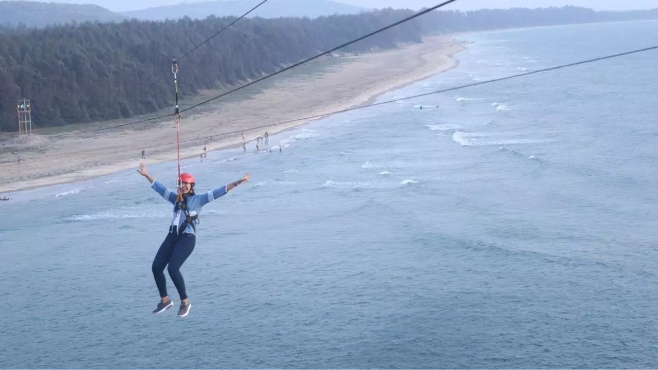 Zipline over the Arabian Sea in Maharashtra. Credit: oceanfly.in