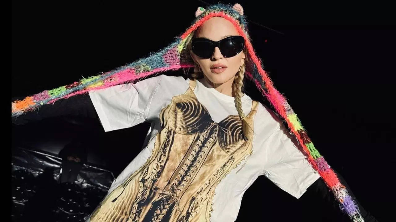 Madonna Takes A Tumble During Seattle Performance. WATCH