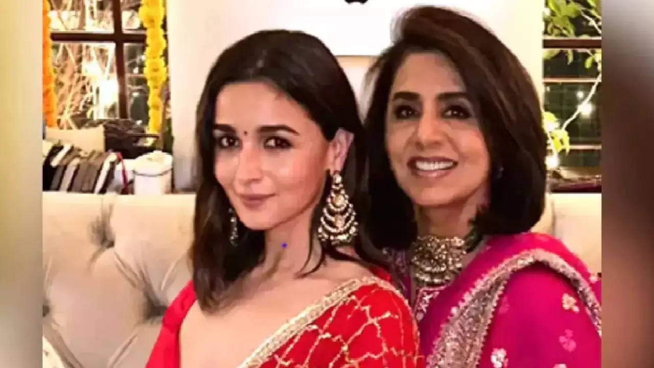 Neetu Kapoor and Alia Bhatt