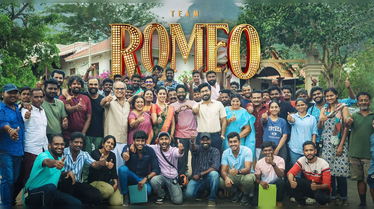 vijay antony and mirnalini ravi staring romeo movie first single ...