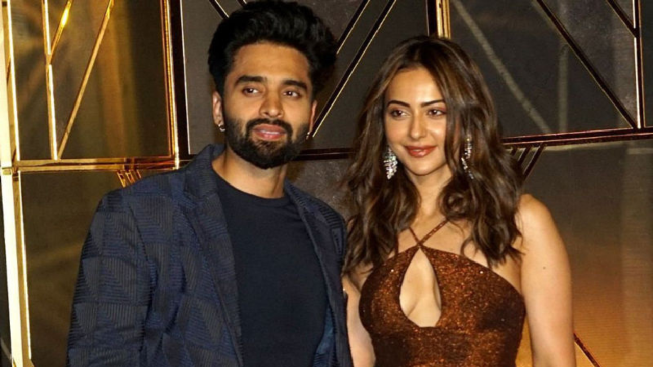 Rakul Preet Singh-Jackky Bhagnani Sangeet Ceremony: Bollywood Theme Night, Shimmery Outfits And More