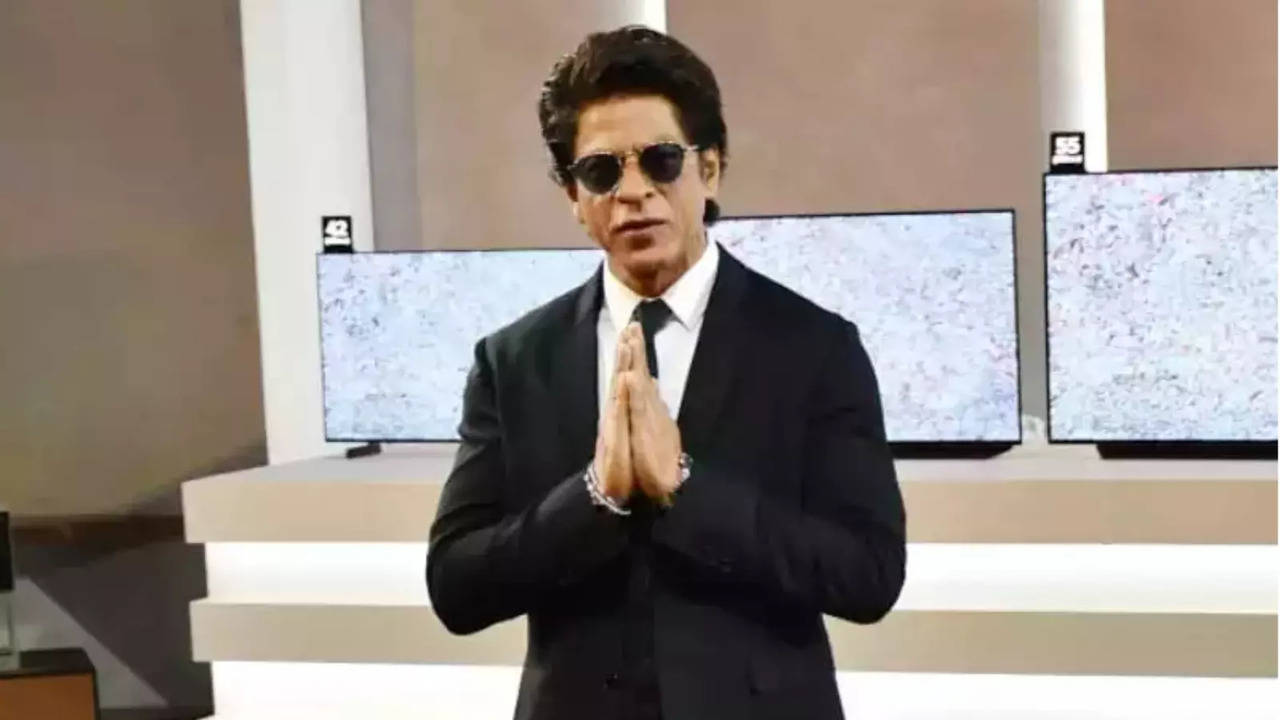 Shah Rukh Khan Wins 'Best Actor' At Dadasaheb Phalke Awards 2024, Says 'Lagne Laga Tha Ab Mujhe Milega Hi Nahin'