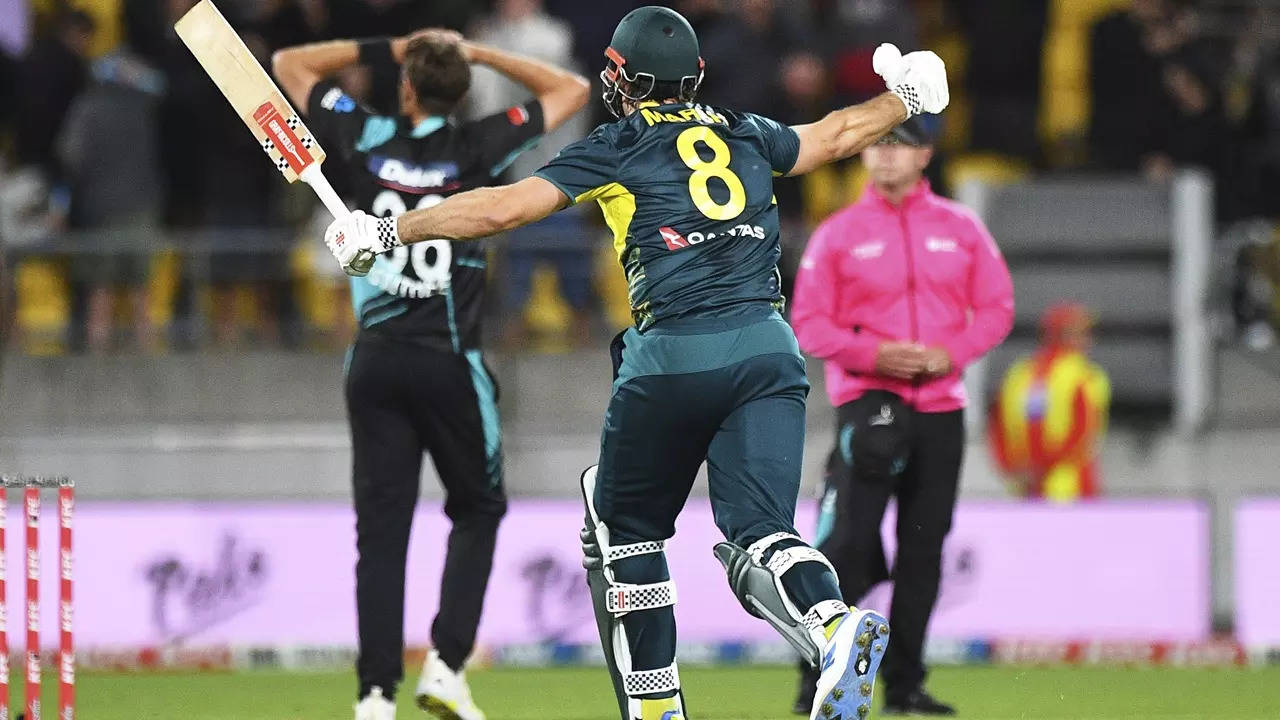 New Zealand Vs Australia 1st T20I Tim David Hits Last Ball Four Aussies Chase 216 To Win By 6 Wickets In NZ vs AUS in Wellington